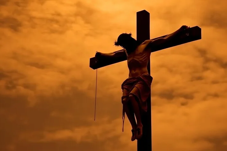 சிலுவையை எடுத்துக் கொண்டு இயேசுவைப் பின்பற்றுதல்: உண்மையான சீஷத்துவத்தின் அர்த்தம்